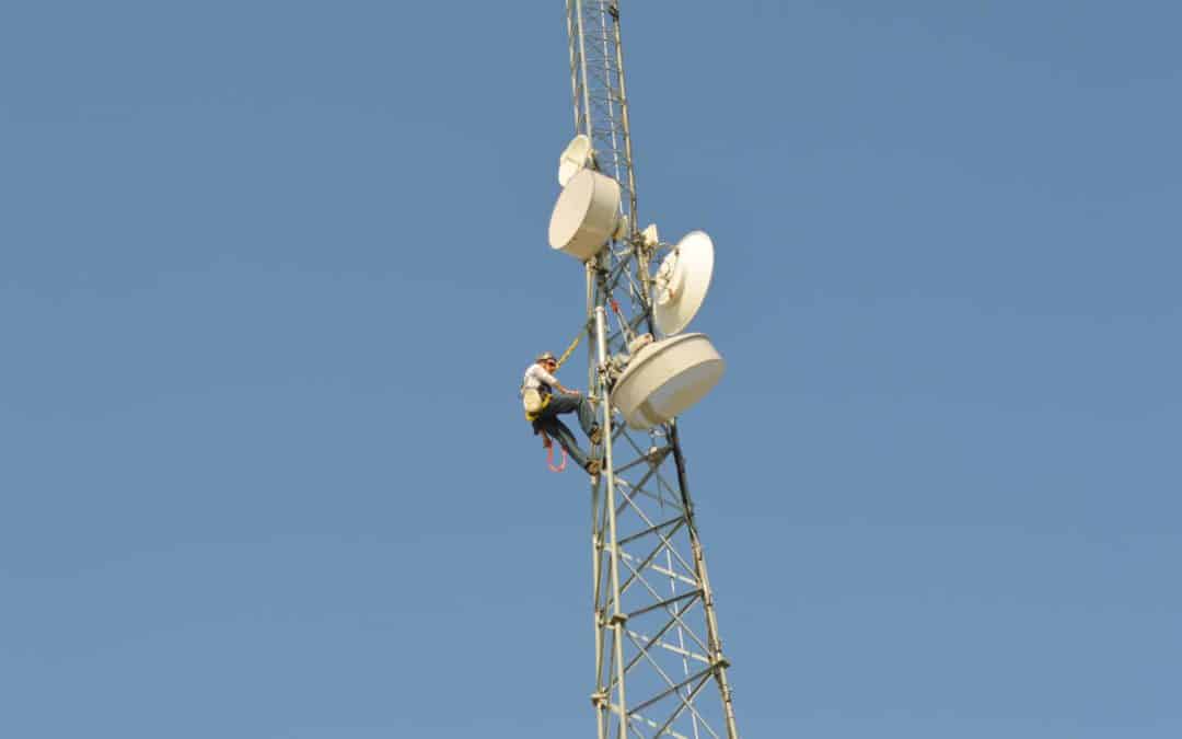 unWired increases Internet capacity in Laton, CA with new tower